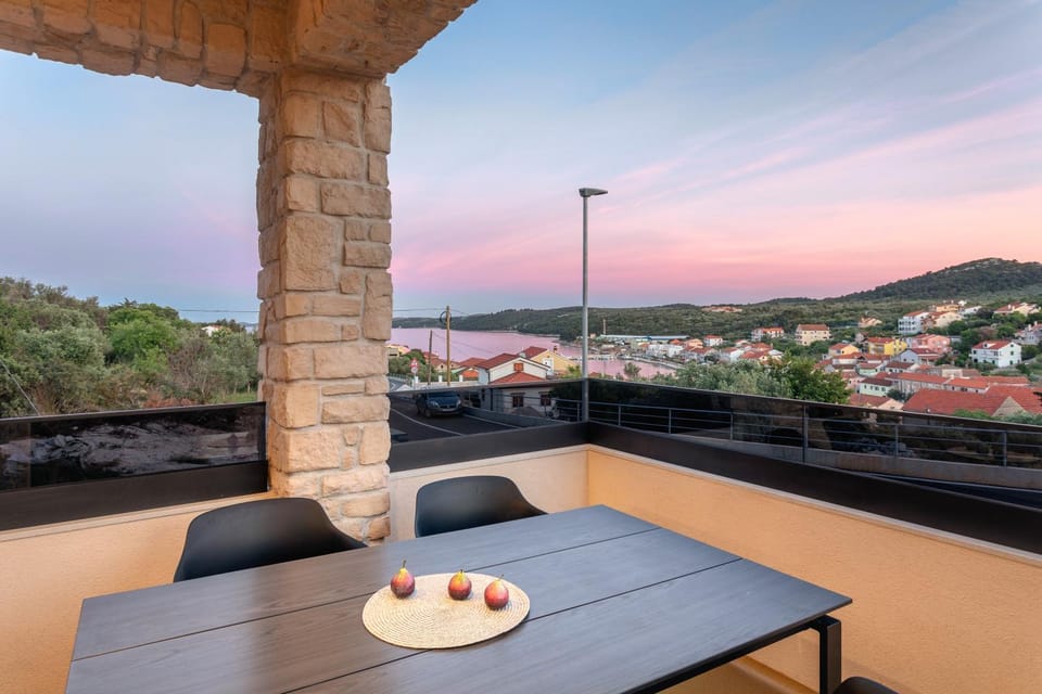 Balcony/Terrace, City view, Sea view, Sunset, Quiet street view