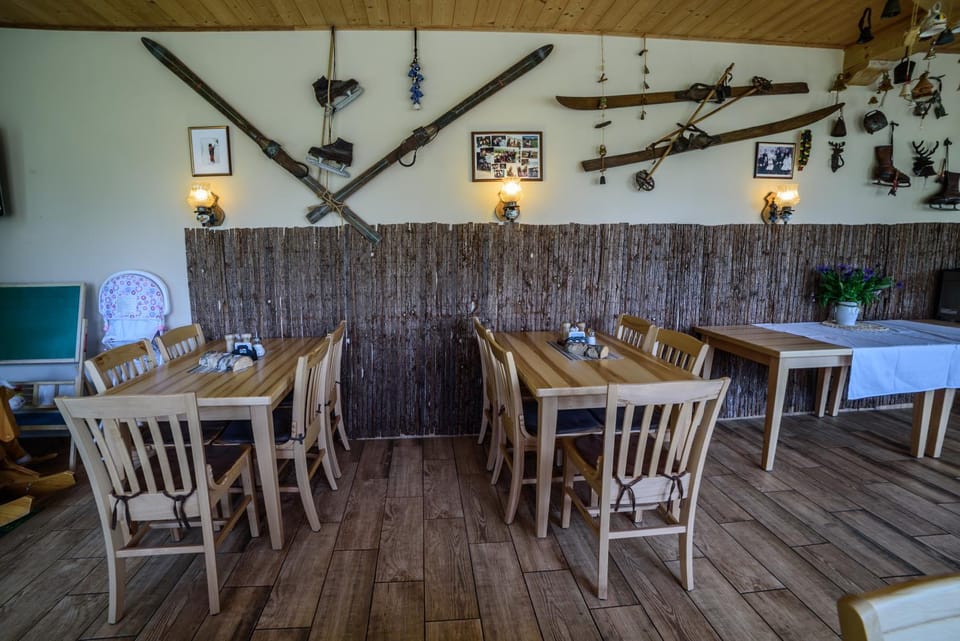 Restaurant/places to eat, Lounge or bar, Business facilities, Buffet breakfast