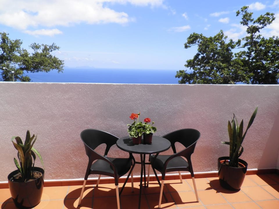 Villa Luz II - NEW - Private Outdoor Area House in Madeira District