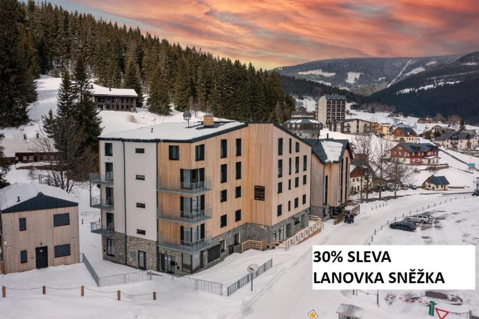 Property building, Nearby landmark, Day, Natural landscape, Winter, Mountain view, Street view
