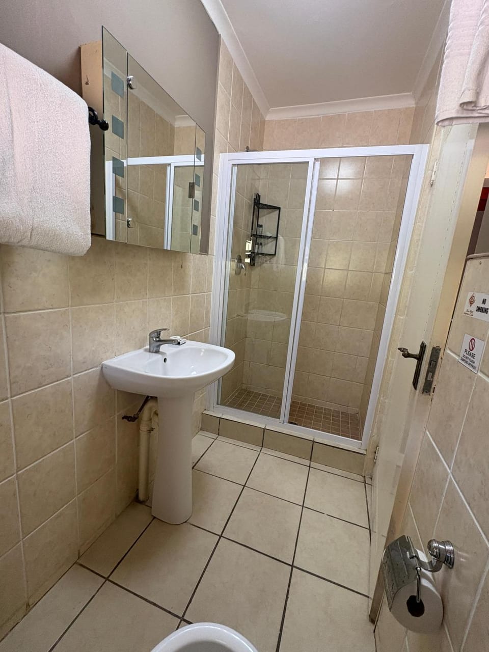 Shower, Toilet, Bath, towels