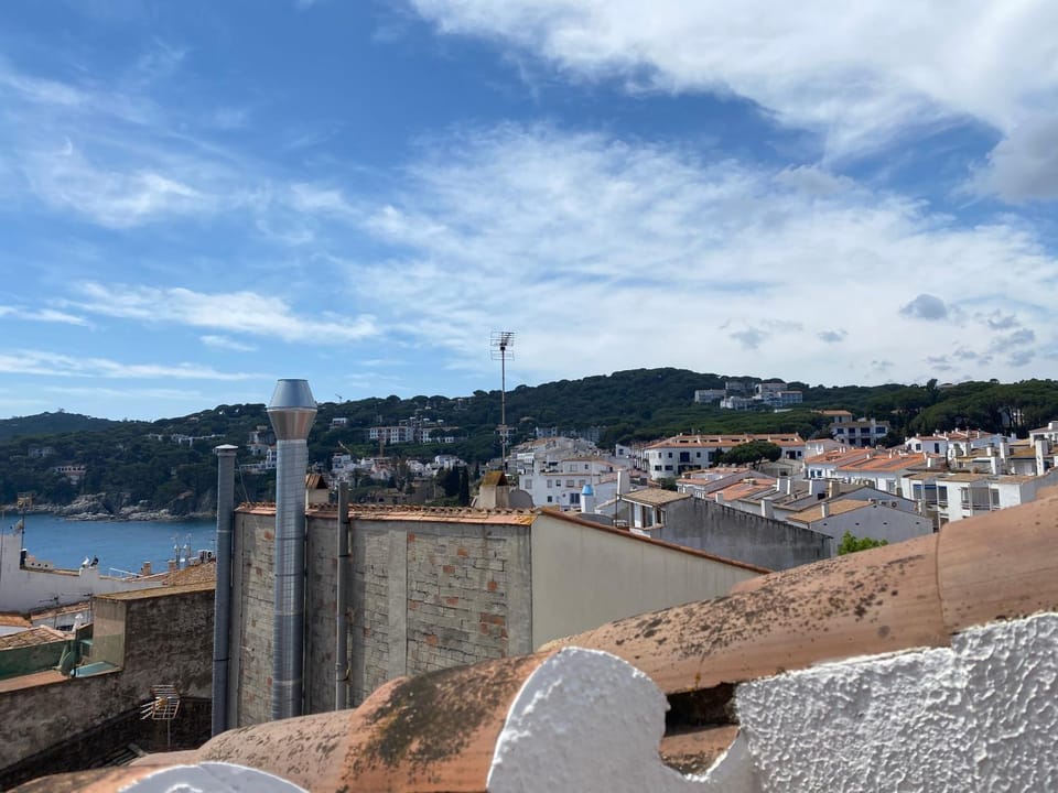 City view, Sea view