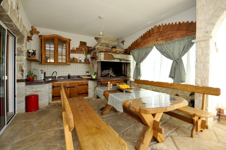 Luxury Villa with Pool, Jacuzzi, Sauna and Gym Villa in Trogir