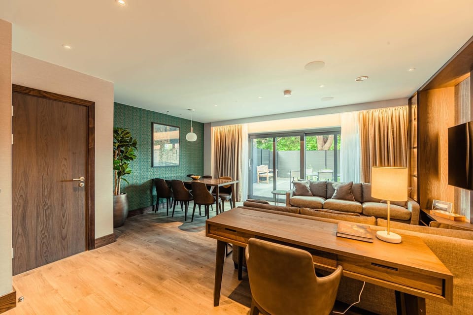 Living room, Seating area, Dining area