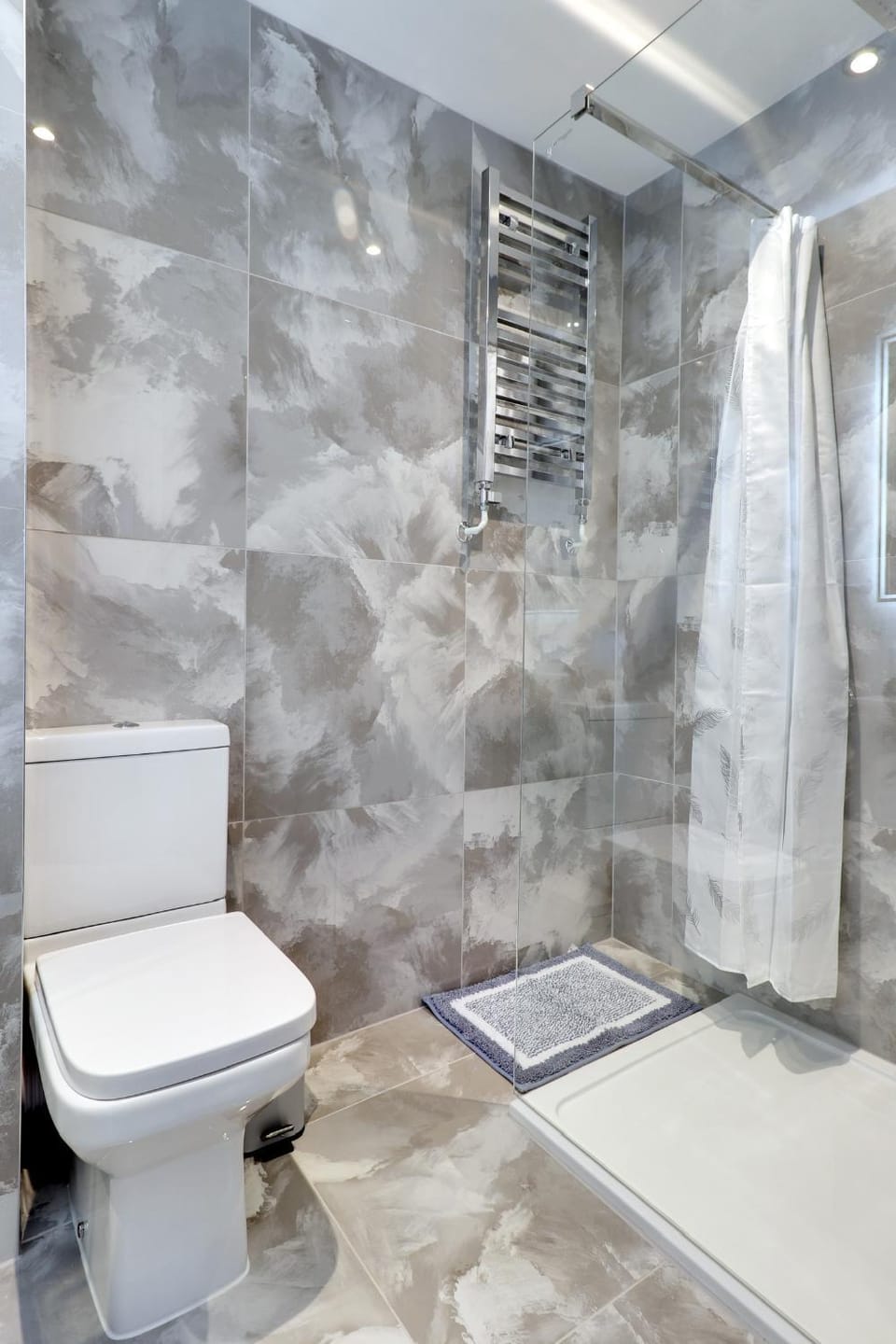 Master accommodation suite 7 sea view Bed and Breakfast in Hastings