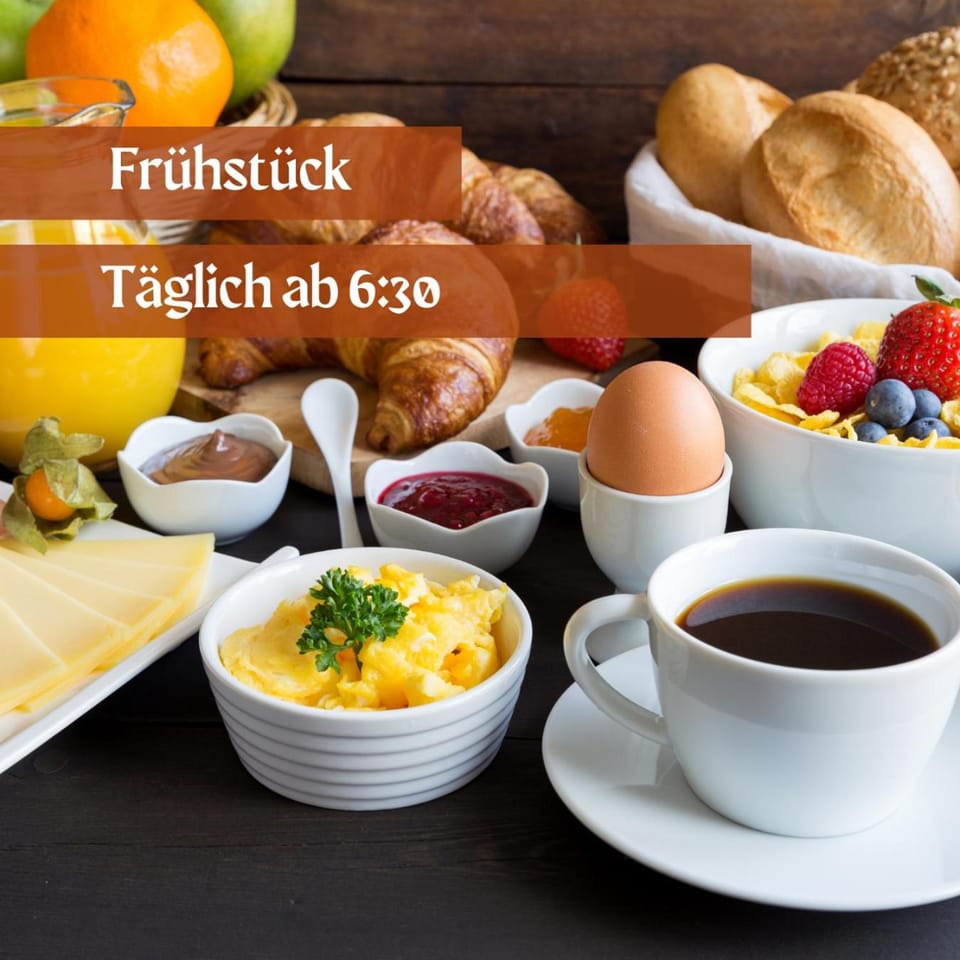 Food and drinks, Food, Breakfast, Continental breakfast