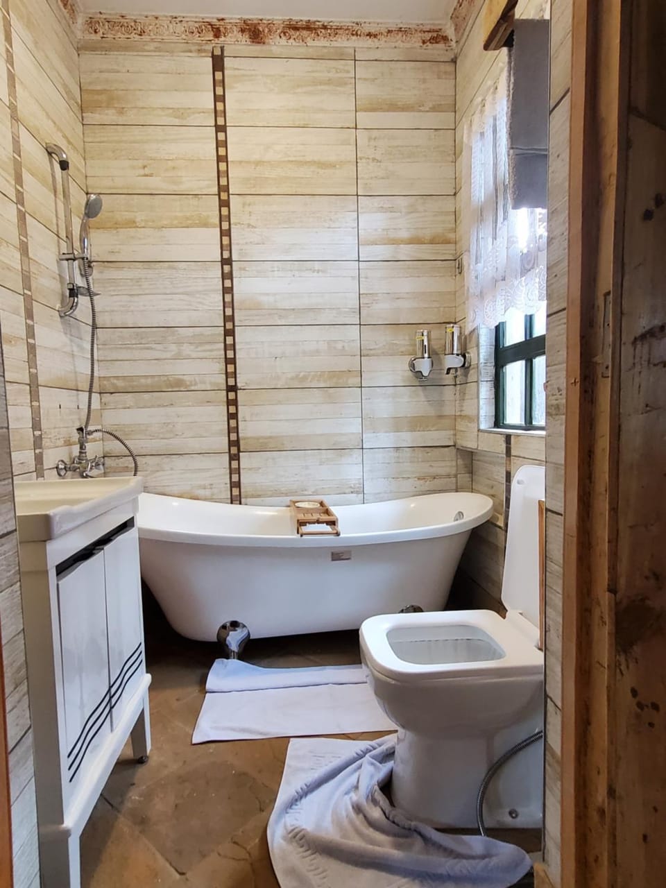 Bathroom, Bath