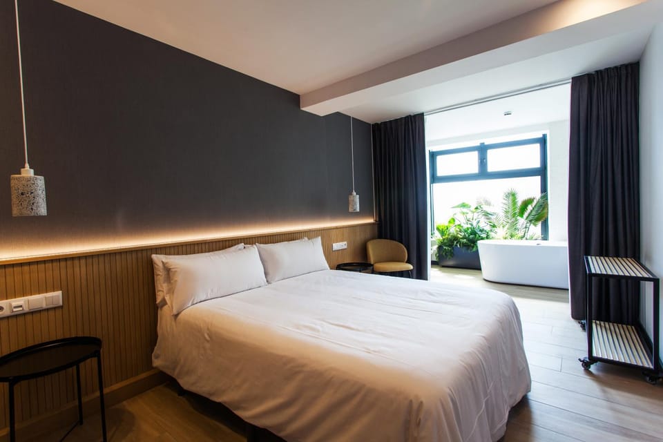 Balcony/Terrace, Bath