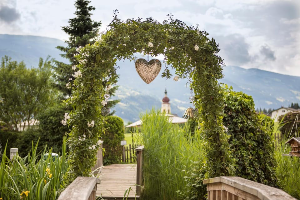 Garden, Decorative detail