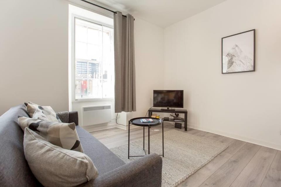 Modern & bright 1 bed for 4 close to city centre! Apartment in Edinburgh