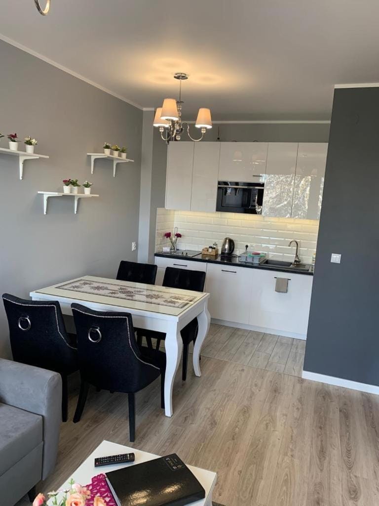 Apartament Złote Tarasy ApartamentyZakopianskie Basen Sauna Jacuzzi Apartment in Zakopane
