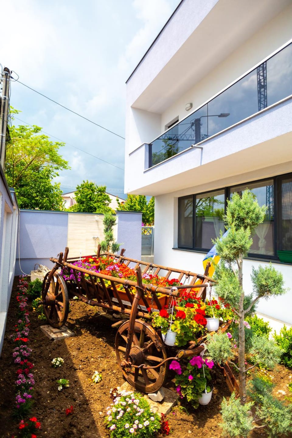 Garden, Garden view