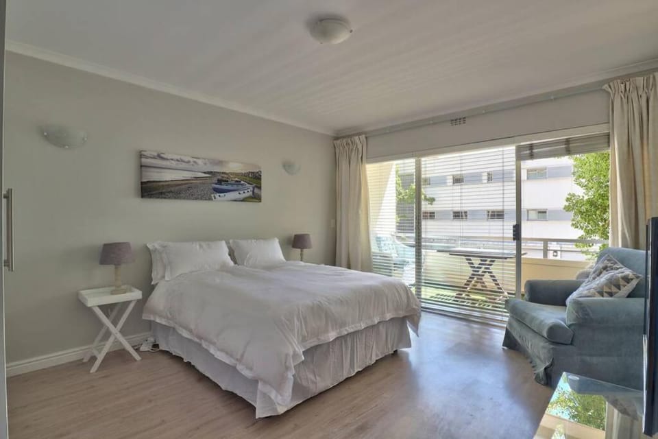 Clifton 1st Beach Studio Apartment in Cape Town