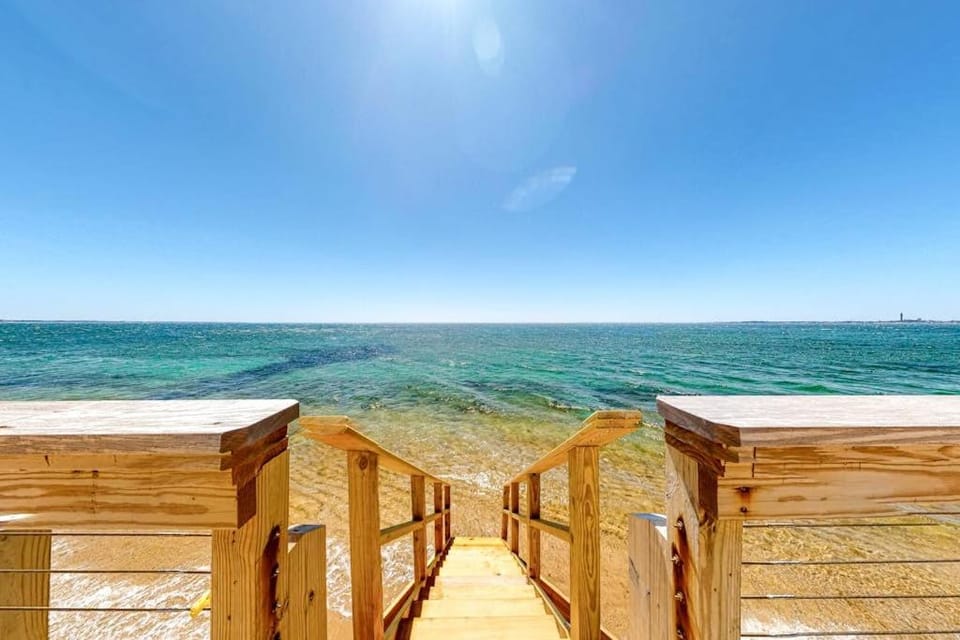 Nautical Haven at Seaside Apartment in North Truro