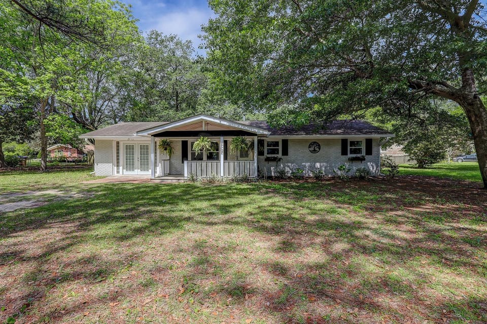 1168 Wyndham Rd House in James Island