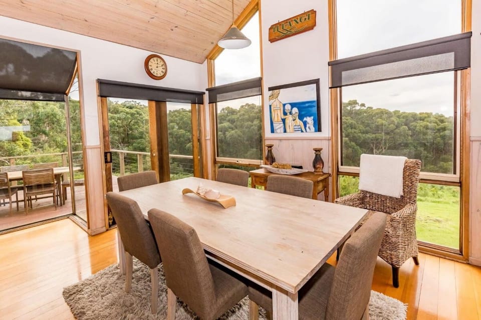 Illangi Beach Retreat Stay 3 Pay 2 Winter Special House in Waratah Bay