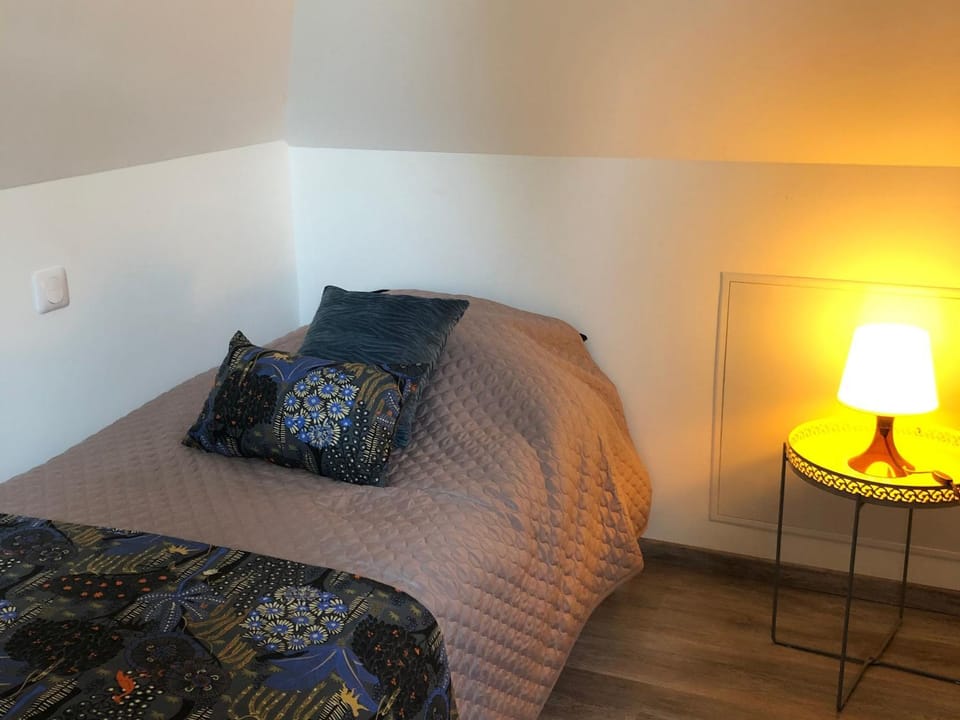 Gîte au bord de l'Orne avec jardin et pêche, Animaux admis - FR-1-410-323 House in Pays de la Loire