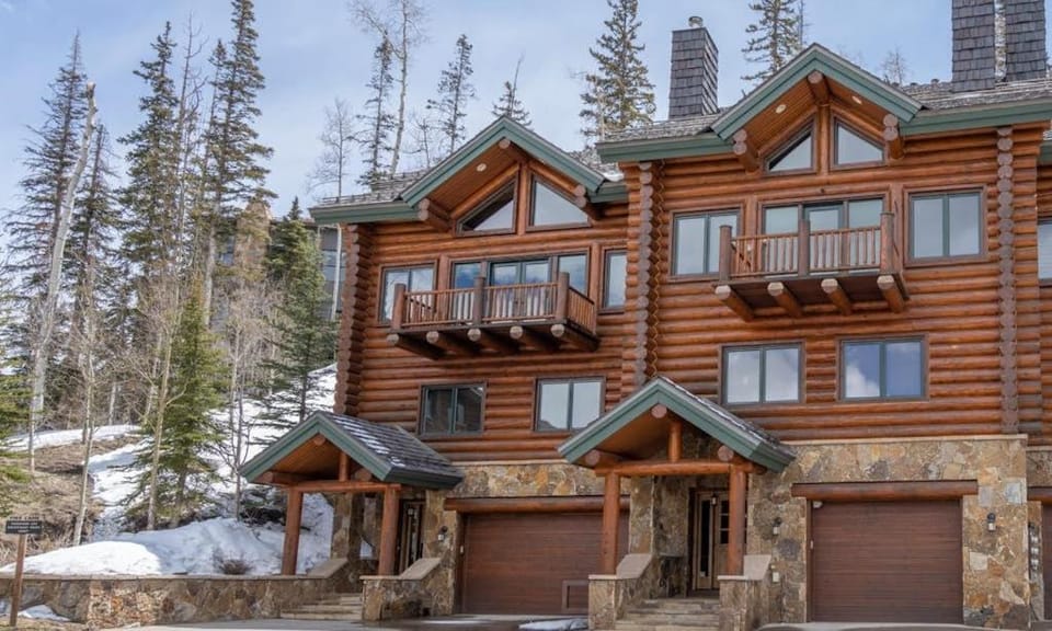 Lodges on Sundance 122 - Pine Palace Apartment in Mountain Village