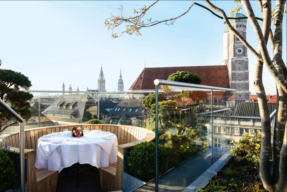 Balcony/Terrace, City view, Breakfast, Lunch, Dinner