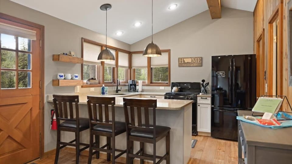 Pinecone Cabin Cabin in Montana