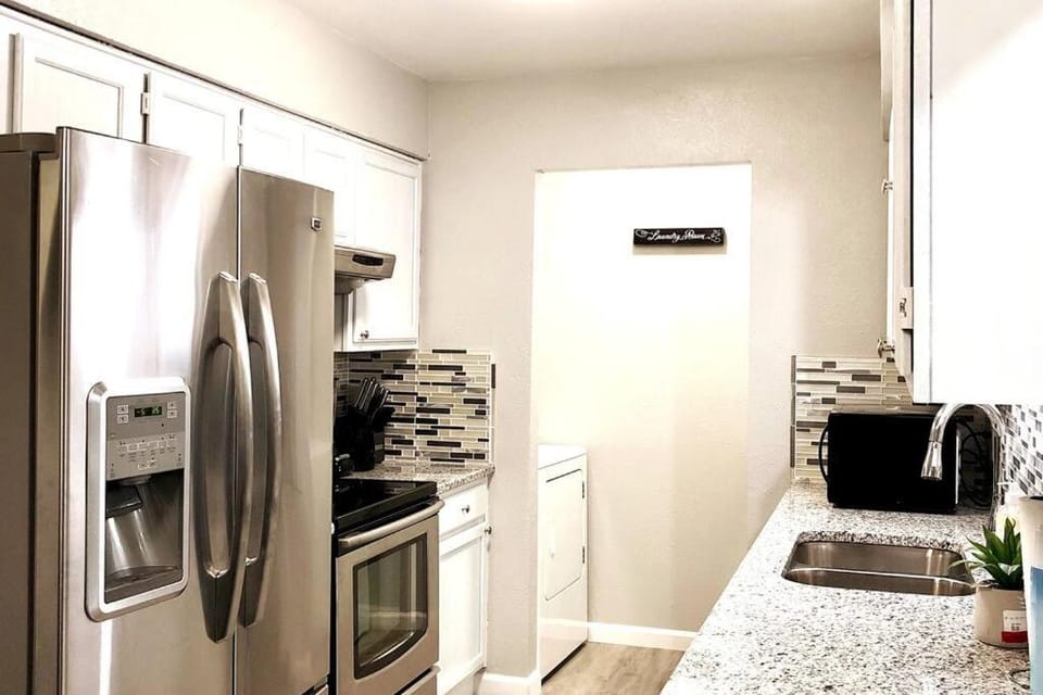 Kitchen or kitchenette, dishwasher, minibar, pet friendly, stove, washing machine, dryer