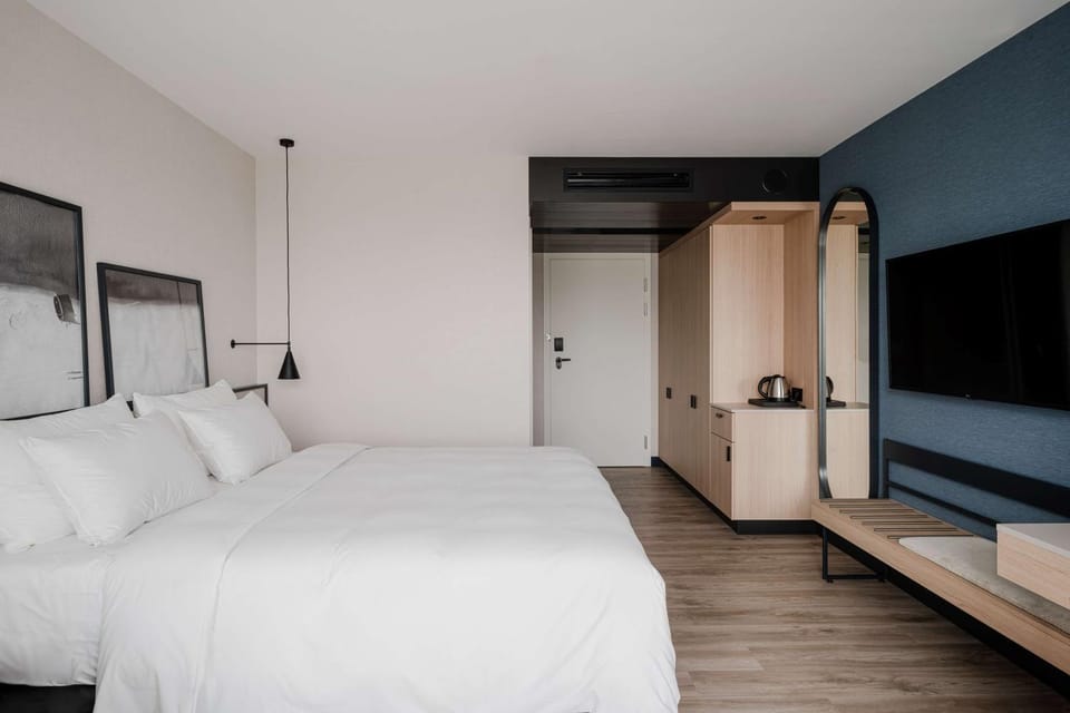 Photo of the whole room, On site