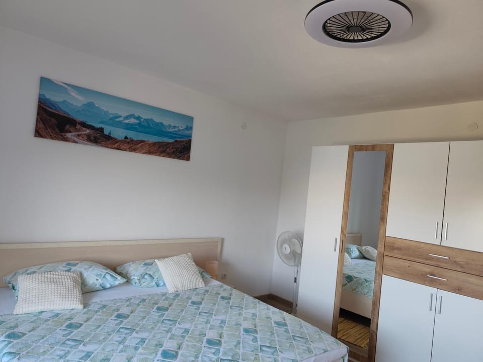APARTMAN IVANO Apartment in Lika-Senj County