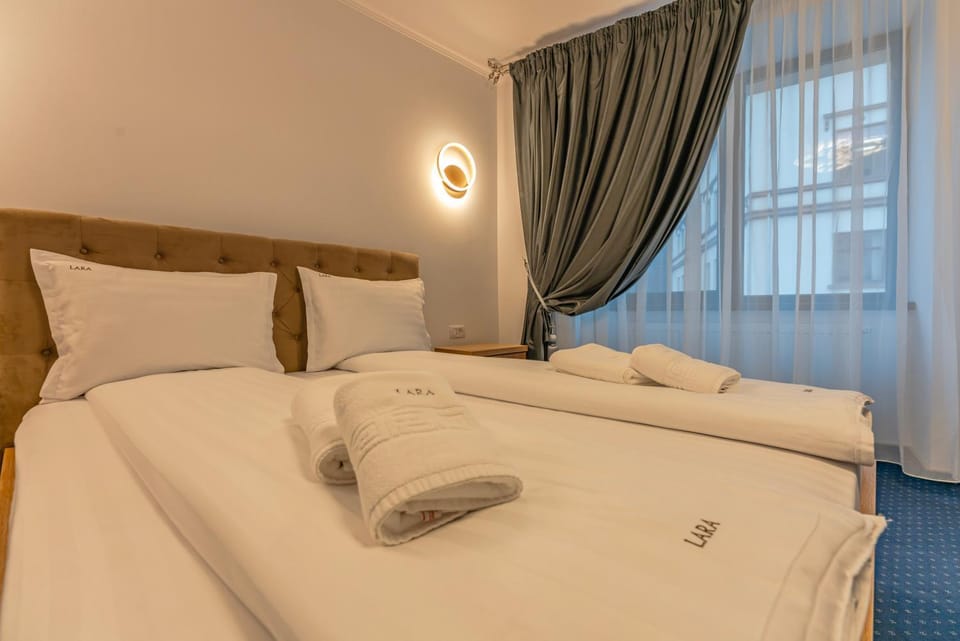 Pensiunea Lara Bed and Breakfast in Brașov County