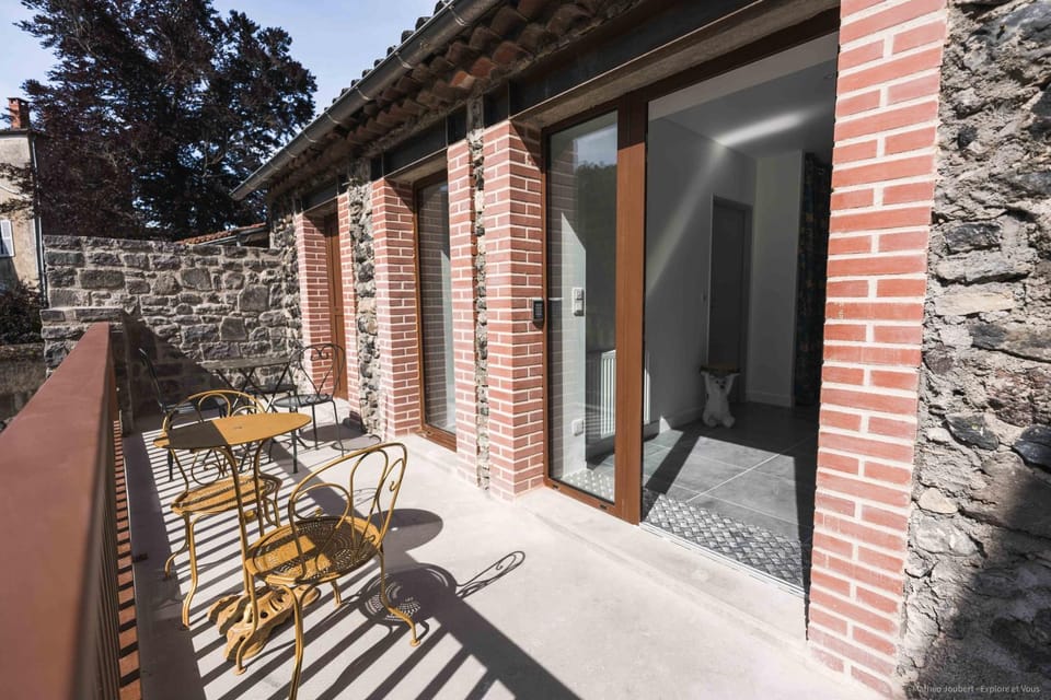 Chambres d'hôtes du Bistrot d'ici Bed and Breakfast in Auvergne-Rhône-Alpes