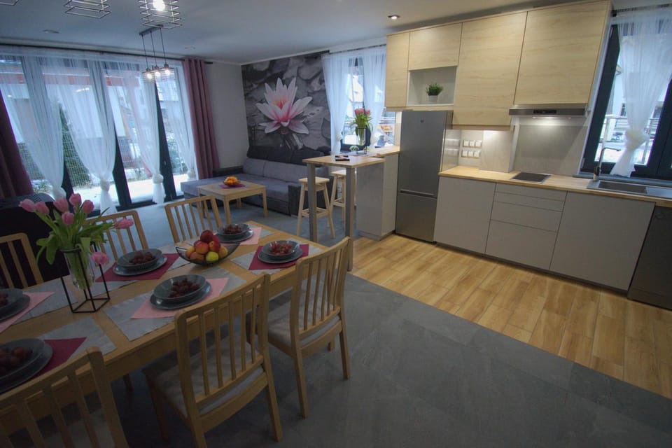 Kitchen or kitchenette, Living room, Dining area