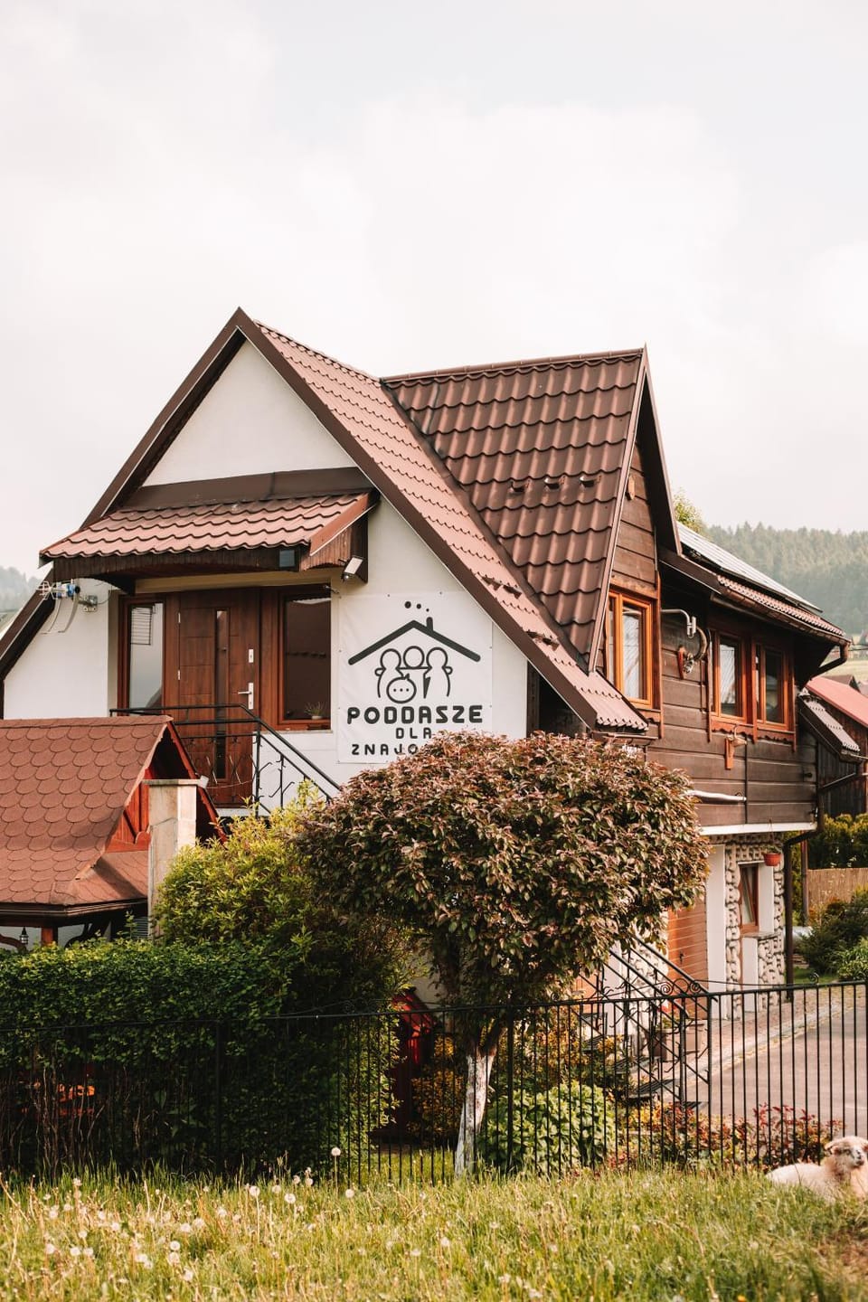 Property building, Property logo or sign