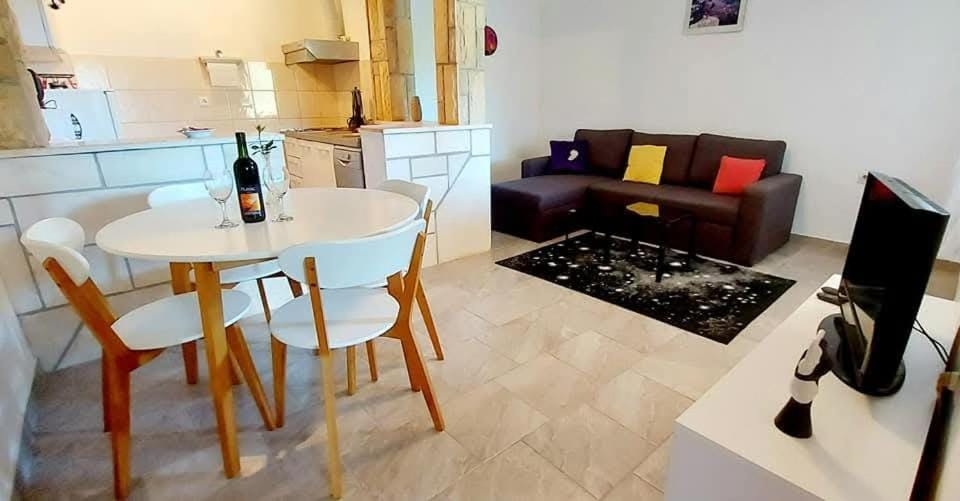 Apartmani Mila Apartment in Dubrovnik-Neretva County