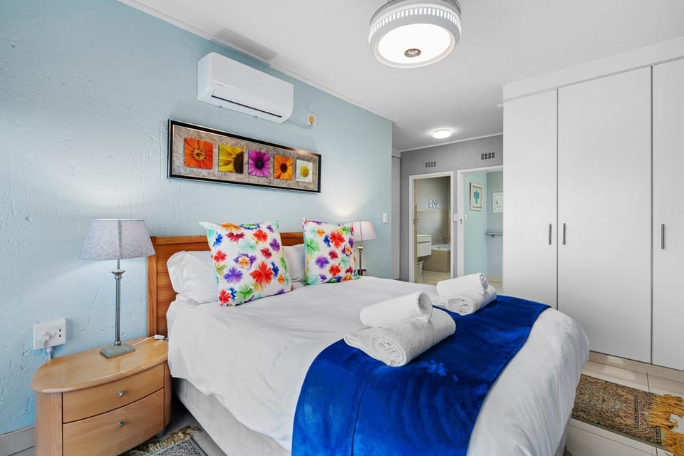 Bed, Bathroom, Bedroom, air conditioner
