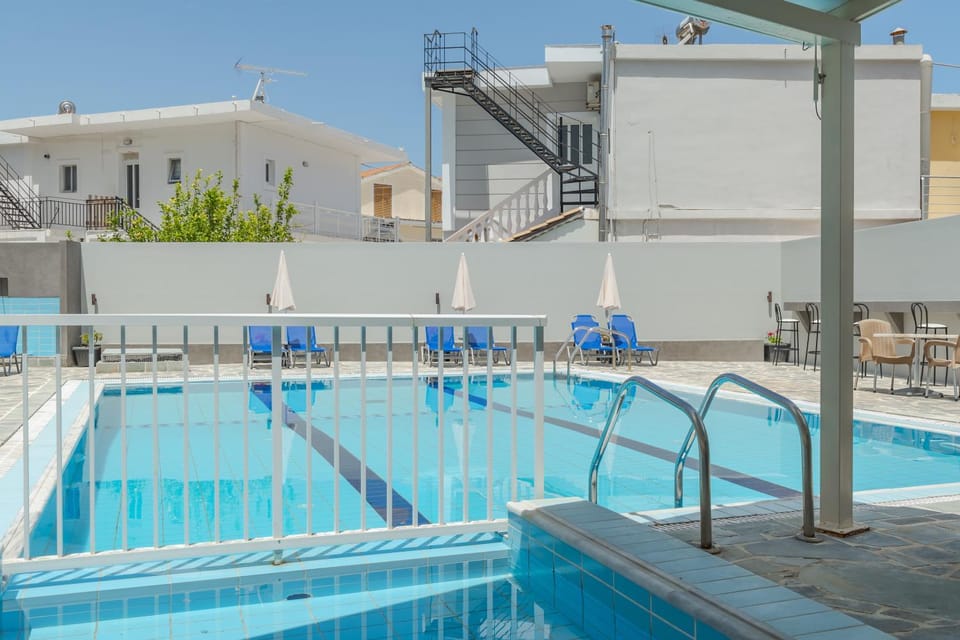 Chryssa Studios Hotel in Argassi