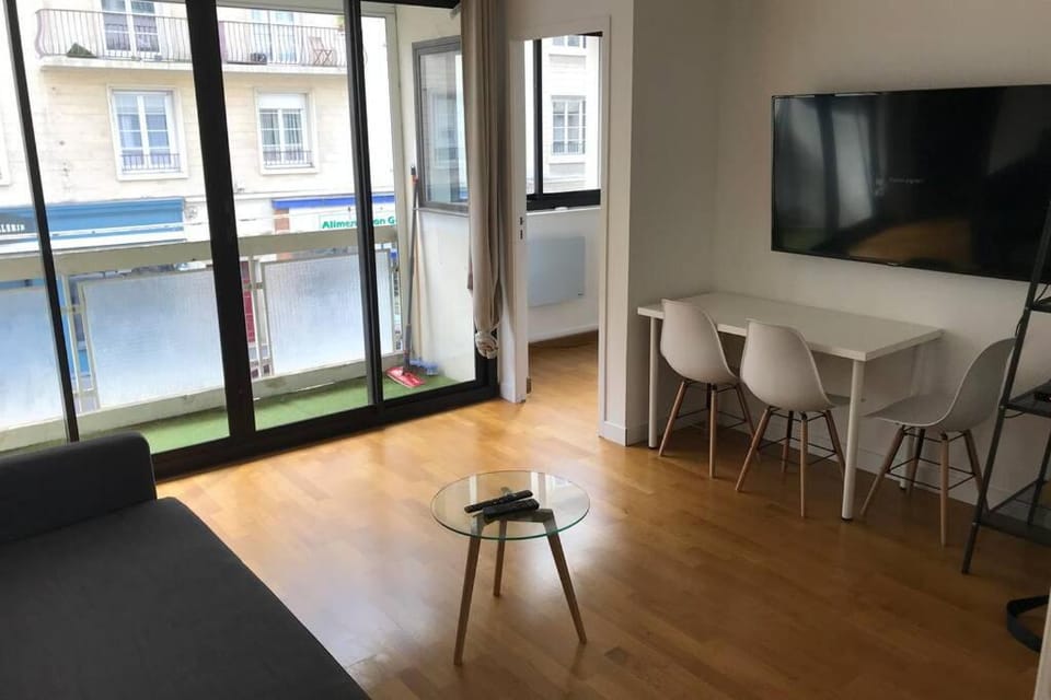 Logement 6P BALCON/ MODERNE HYPER CENTRE Apartment in Caen