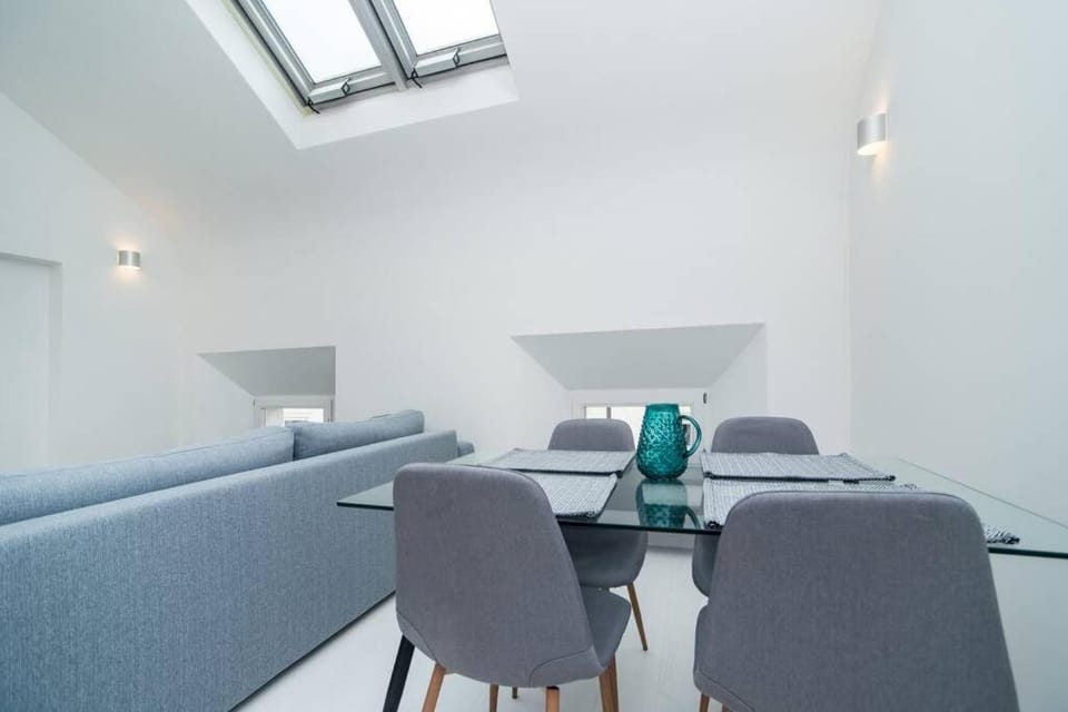 Old Town 1 Bedroom Oasis with AC and Double Shower Apartment in Prague