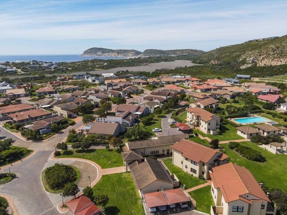 Bird's eye view, View (from property/room), Garden view, Landmark view, Mountain view, Pool view, Sea view