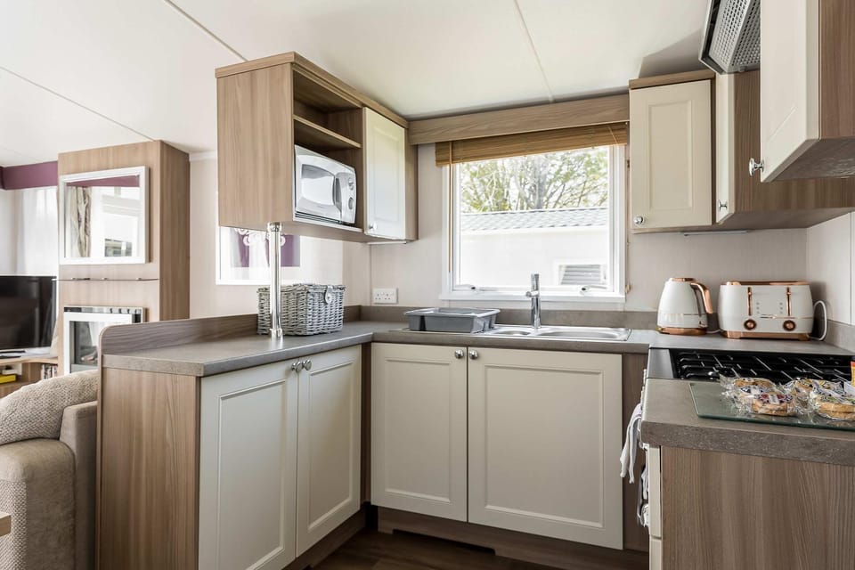 Hotel du Van - Rockley Park Caravan, Activities On-site House in Poole