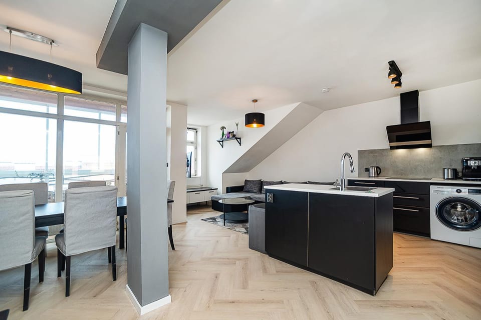 Big 4-bedroom flat, terrace with great Vítkov view Apartment in Prague