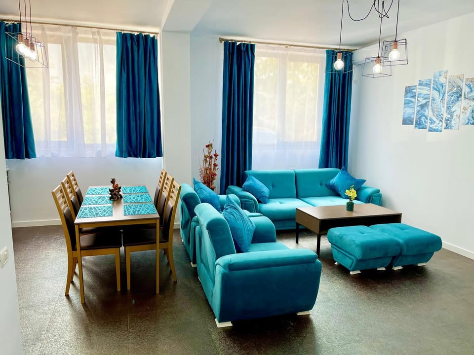 Living room, Seating area, Dining area