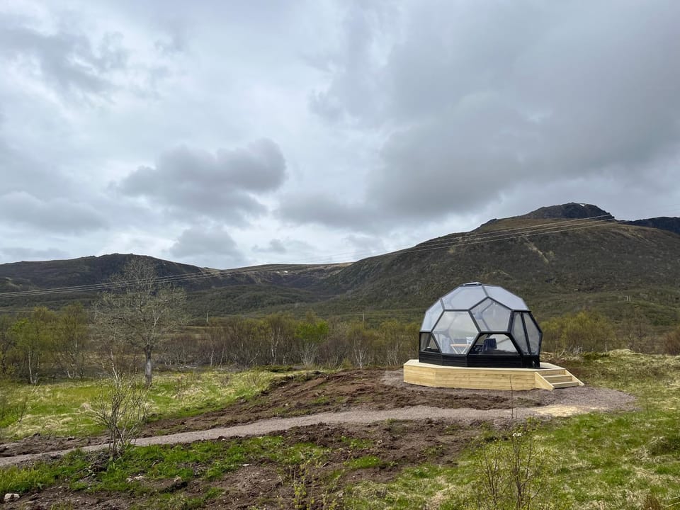 Property building, Natural landscape, Mountain view
