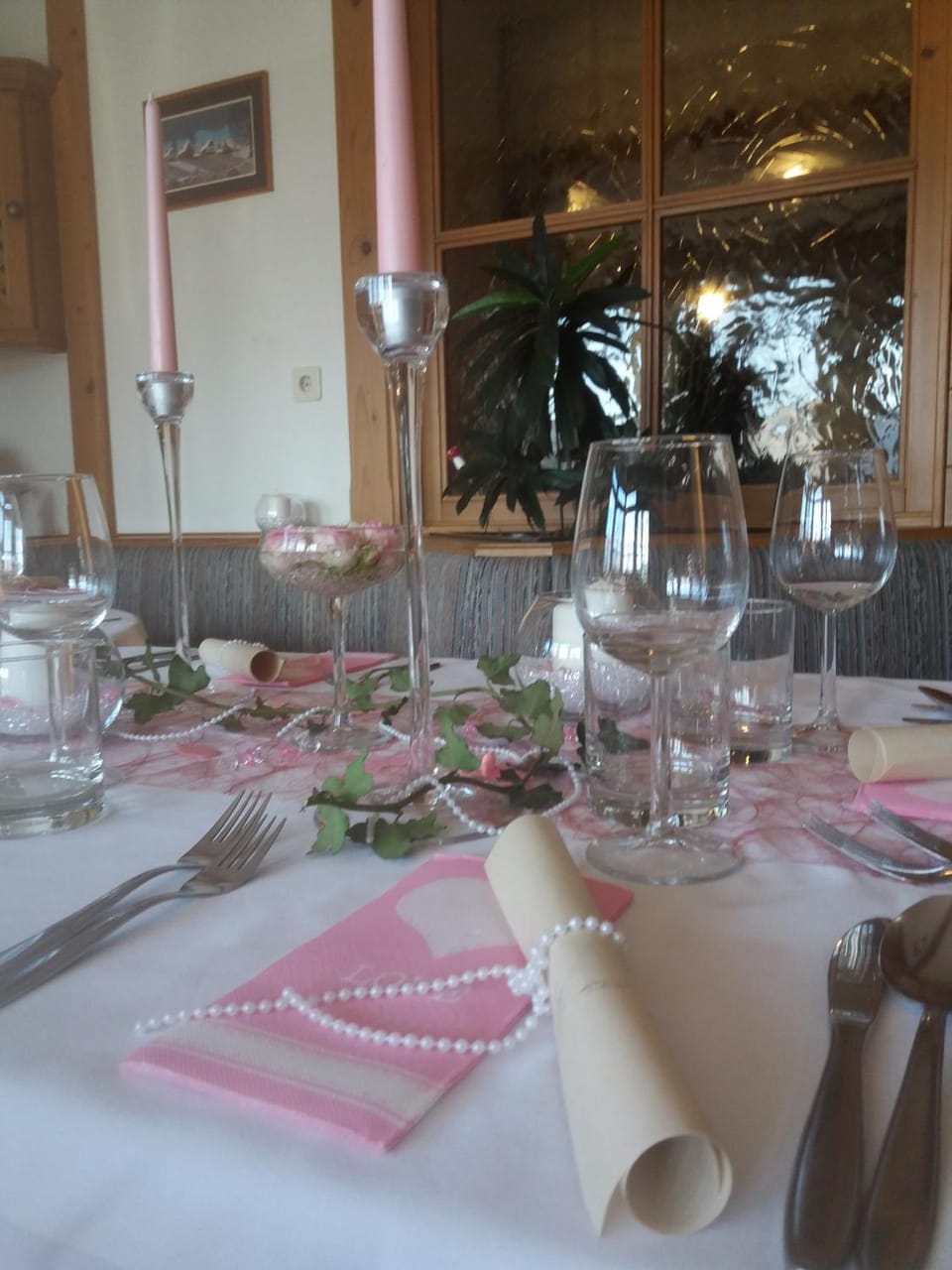 Restaurant/places to eat, Restaurant/places to eat, Banquet/Function facilities