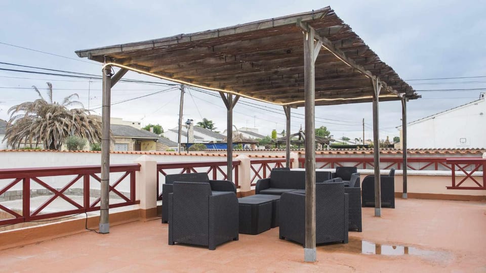 Patio, Day, Balcony/Terrace, Seating area