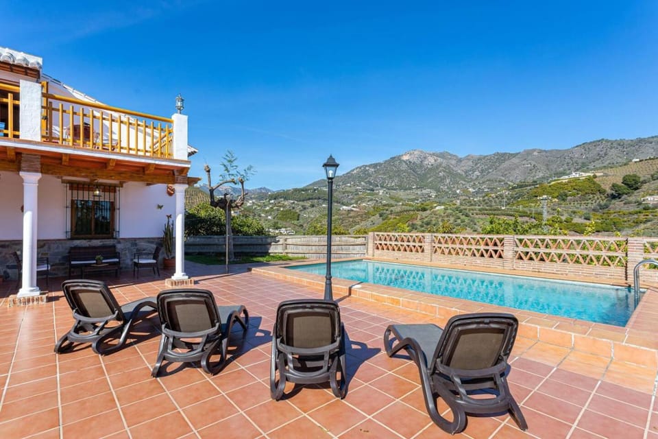 Balcony/Terrace, Floor plan, Swimming pool