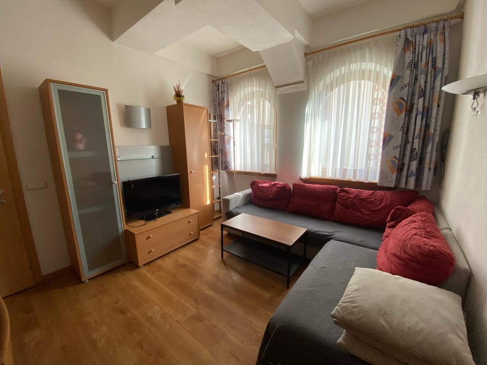Communal lounge/ TV room, Living room