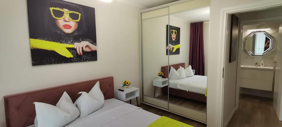 Serrenity Aparthotel Sea View Luxury Tower Apartment in Constanța County