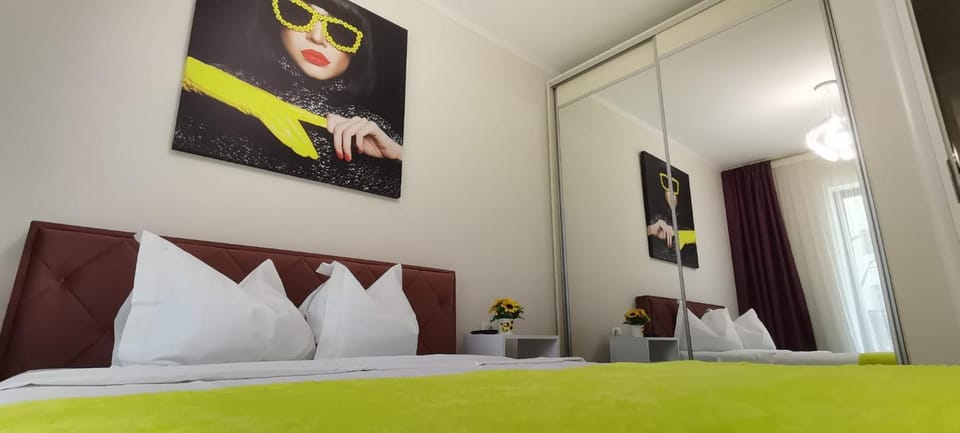 Serrenity Aparthotel Sea View Luxury Tower Apartment in Constanța County
