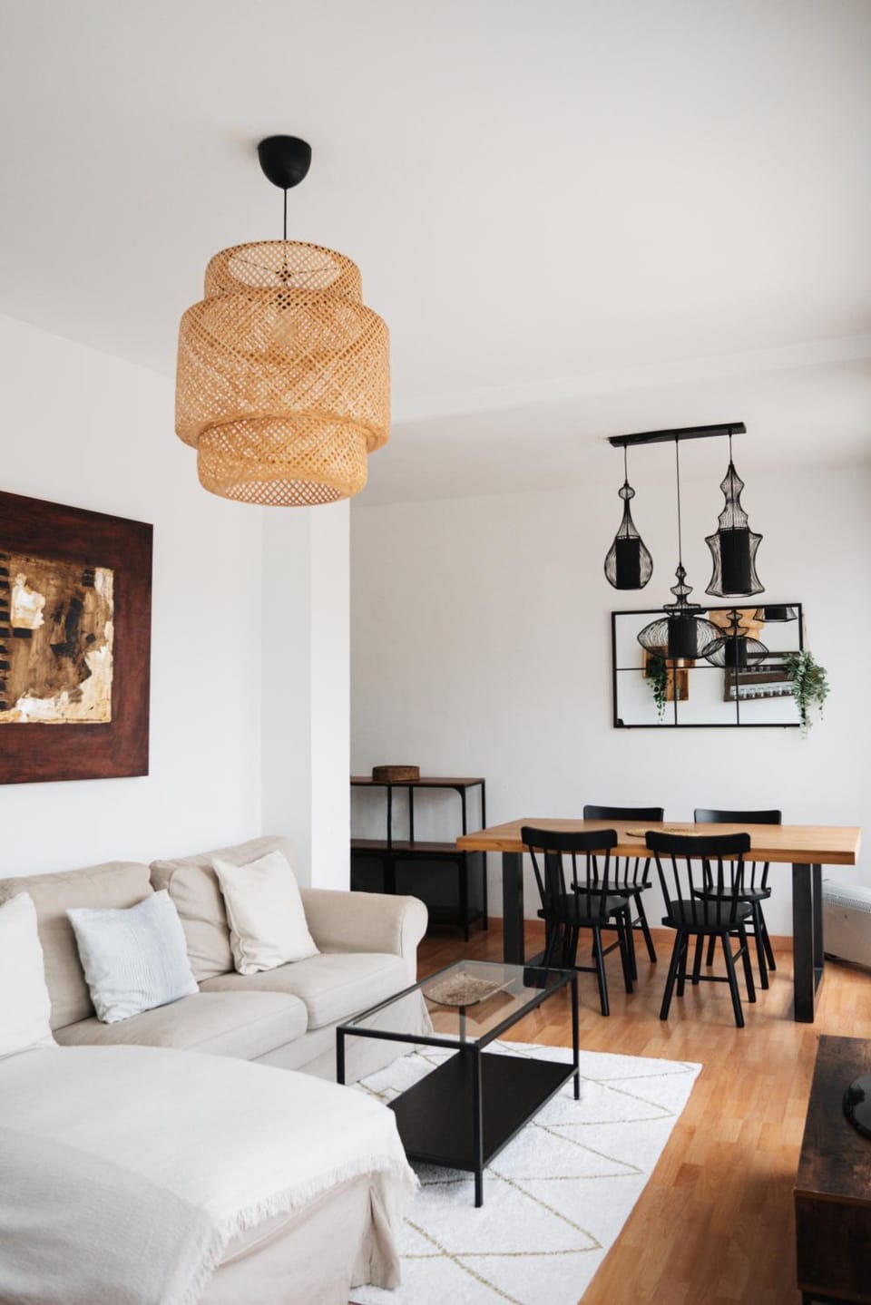 Sunny and modern apartment ideal for groups Apartment in Barcelona