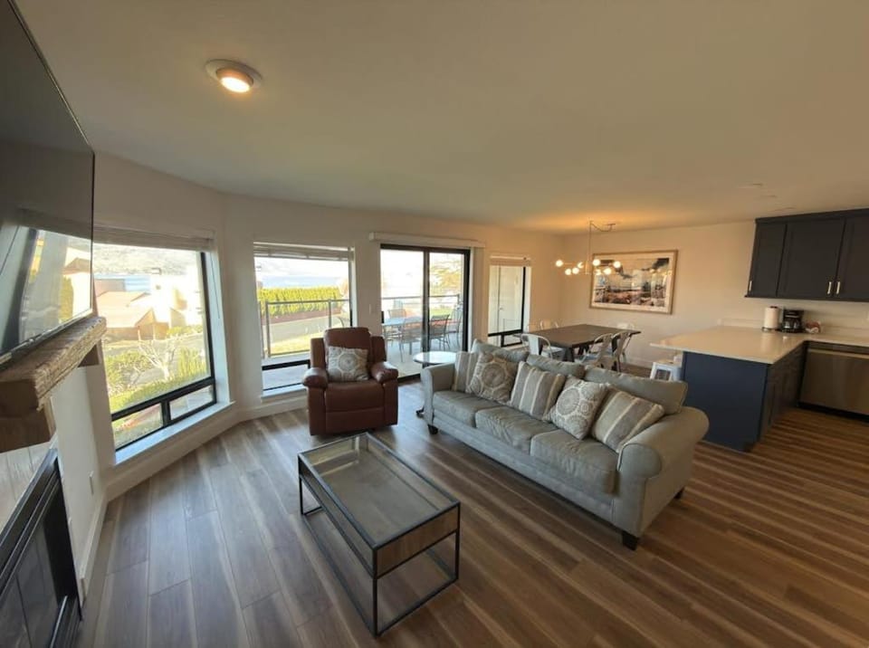 Lake Chelan Shores Shore Serenity 19-3 Apartment in Chelan (In Town)