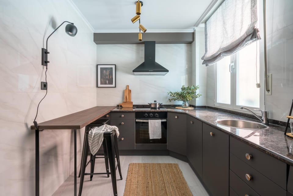 Kitchen or kitchenette